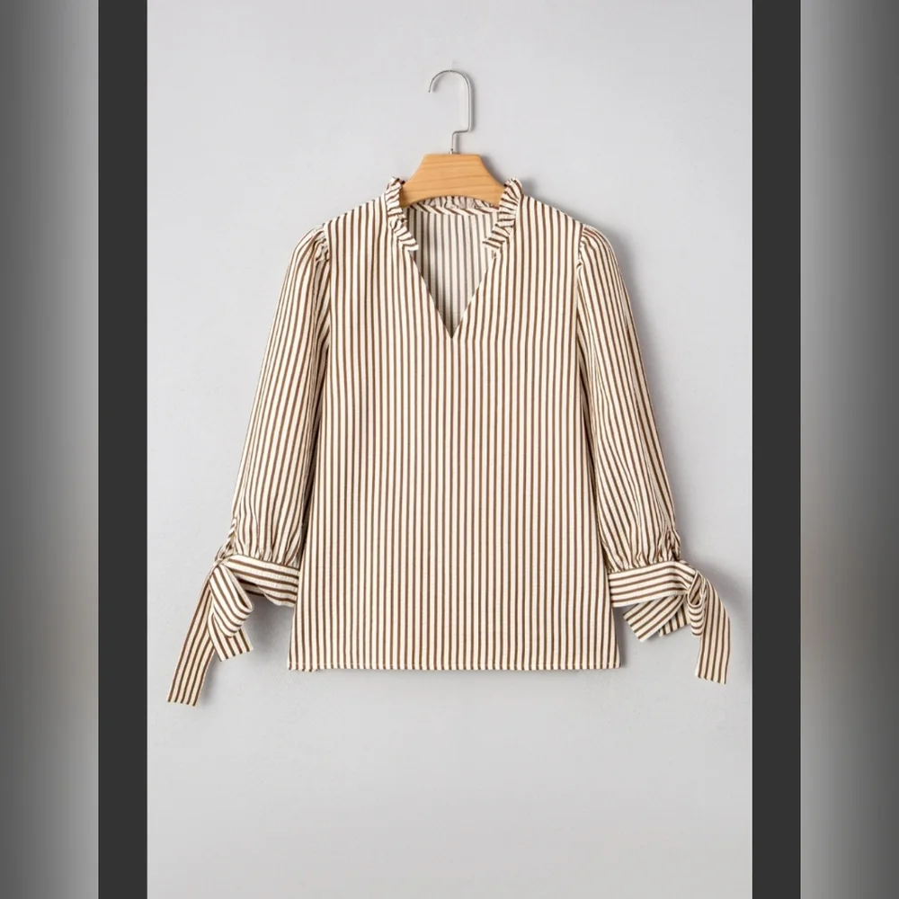 99 Disco Striped Frill V-Neck Bracelet Sleeve Blouse - Picture 3 of 7